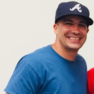 Meet your Posher, Dustin